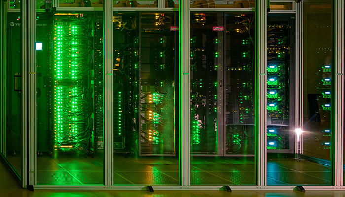 Blick auf die neue Installation des Hochleistungsrechners bwUniCluster 3.0 (Tier-3) am SCC KIT-Campus Nord